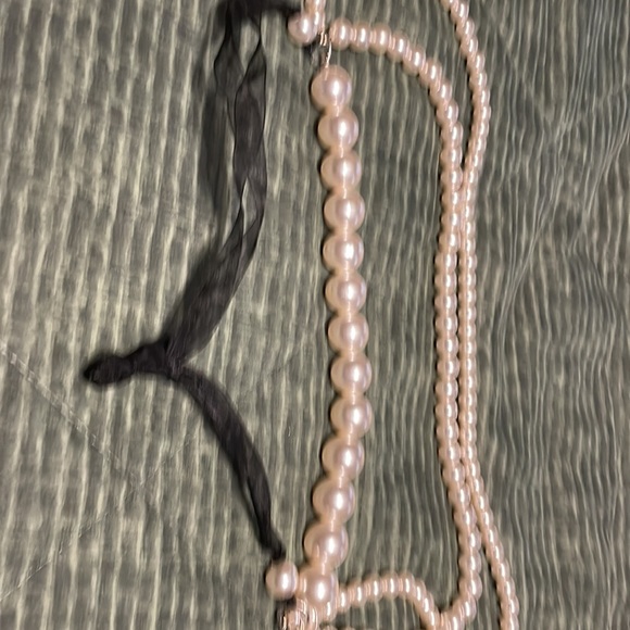 Tri string pearl necklace - Picture 7 of 7